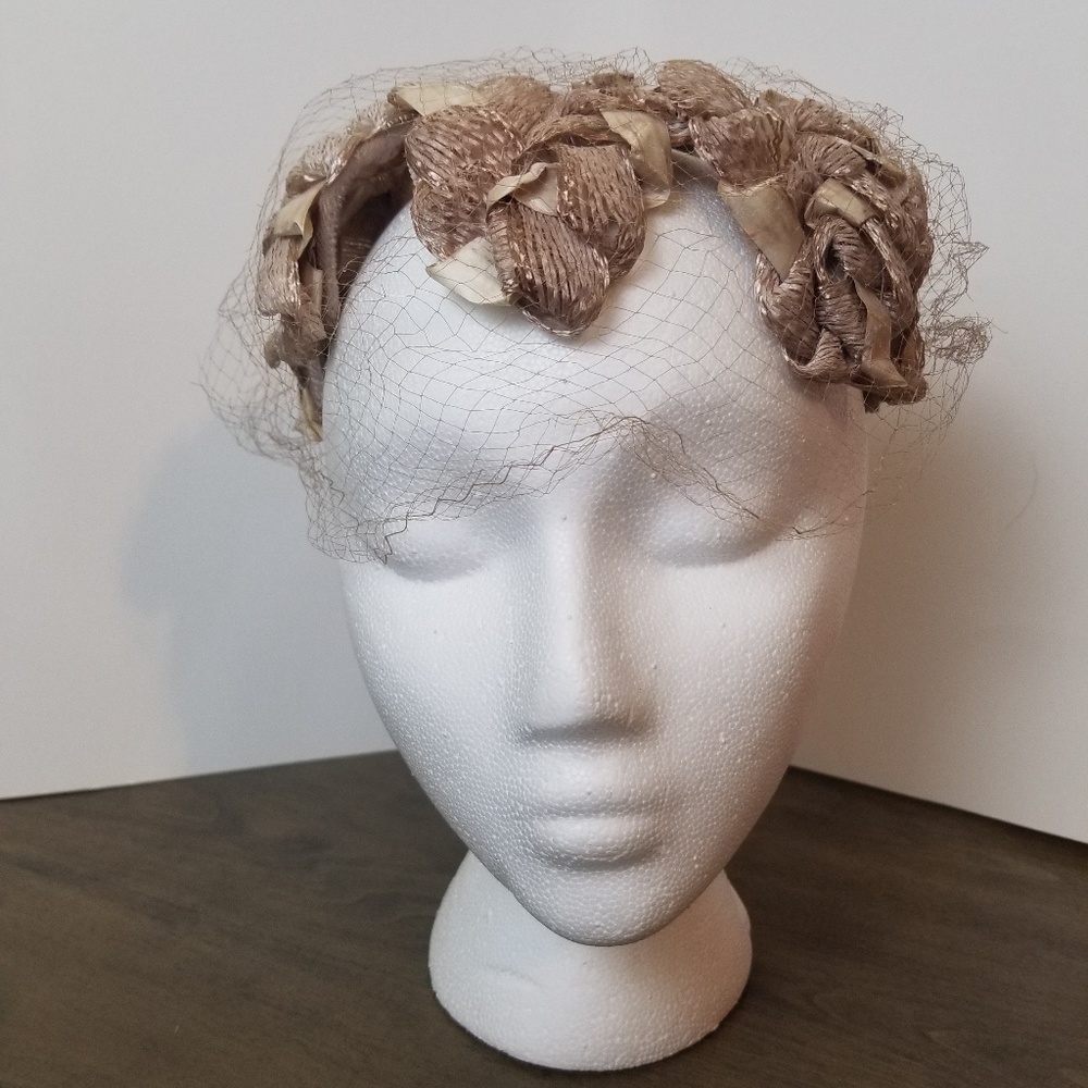 Very Unique Vintage Hat/headpiece with netting - Picture 5 of 7